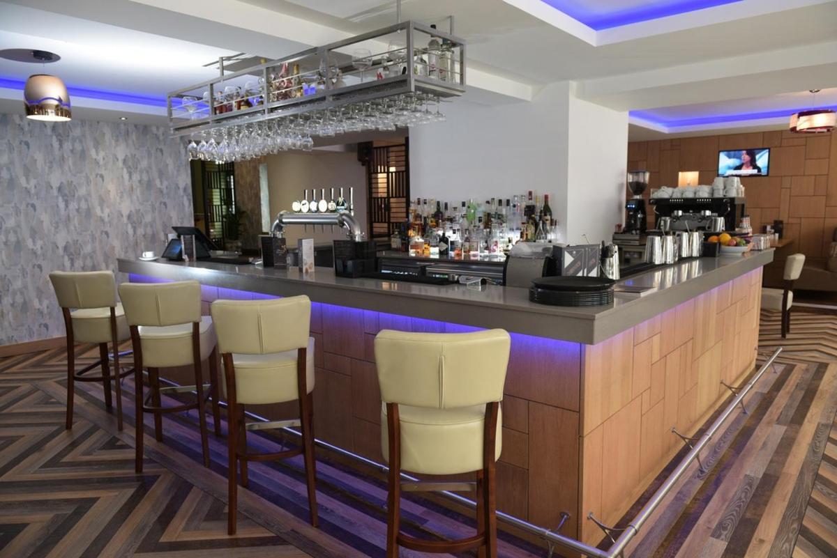 The City Hotel Dunfermline Exterior photo